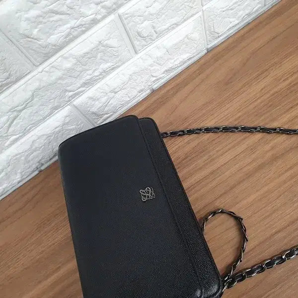 [BUNJANG] Louis Quatorze Mini Crossbody Bag / 루이까또즈 미니 크로스백