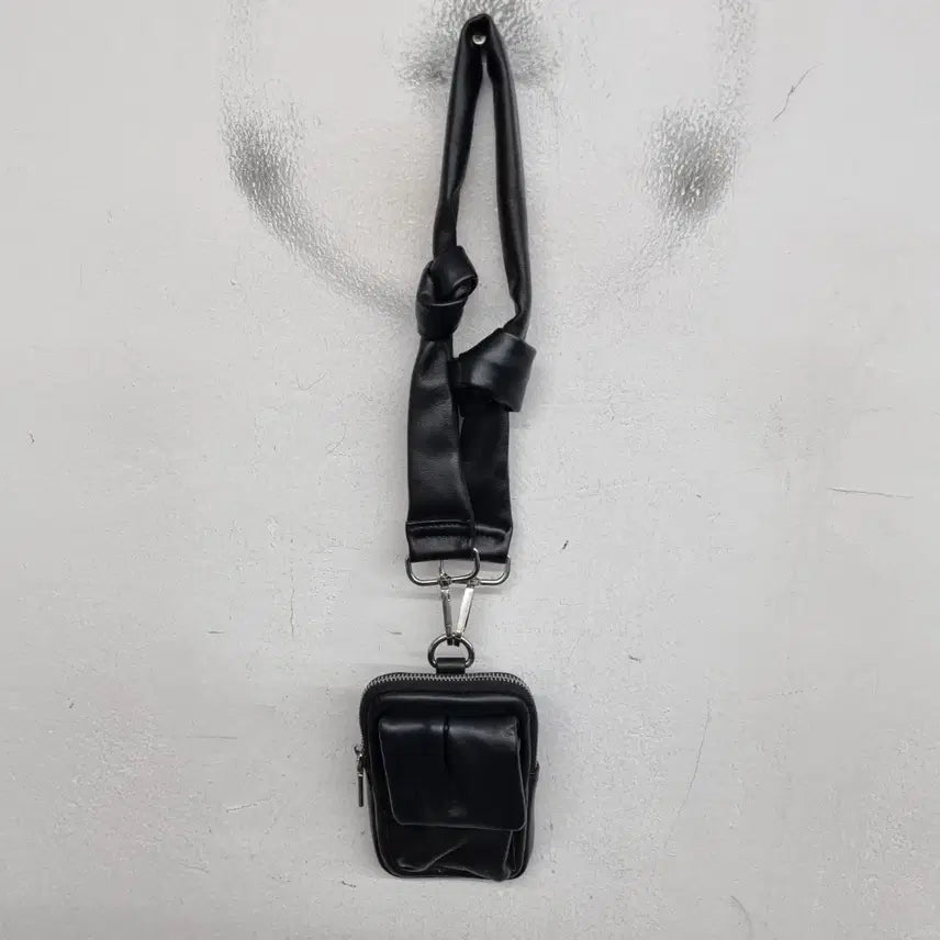 [BUNJANG] Leather Mini Crossbody Bag Free Size / [free size] 레더 미니 크로스백