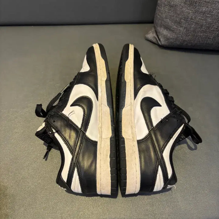 [BUNJANG] Nike Dunk Low "Orca" Sneakers / 나이키 덩크로우 범고래 운동화 255사이즈