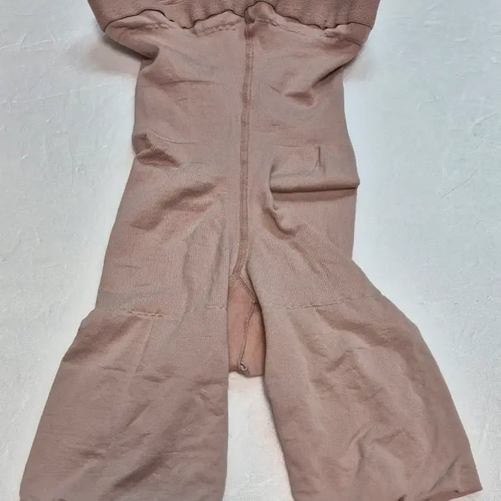 [BUNJANG] Spanx High-Waist Mid-Thigh Girdle A / 스팽스 보정 속옷 하이웨스트 미드따이 거들 A