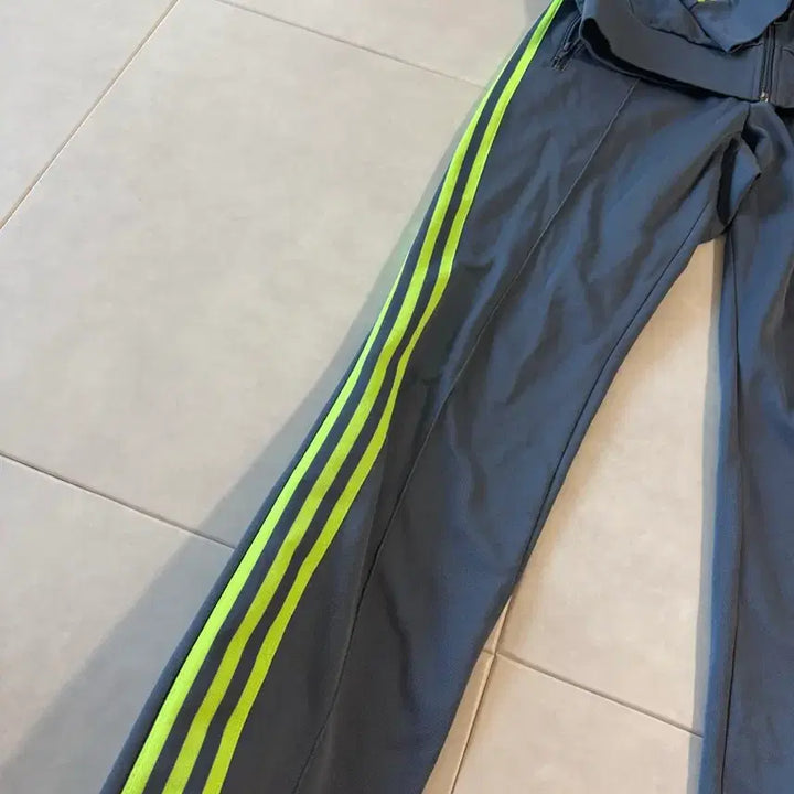 [BUNJANG] Adidas 3-Stripes Track Top Grey/Fluorescent Men&