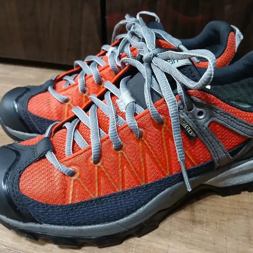 [BUNJANG] Zamberlan Orange Gore-Tex Hiking Boots / 잠발란 등산화 오렌지색 고어텍스