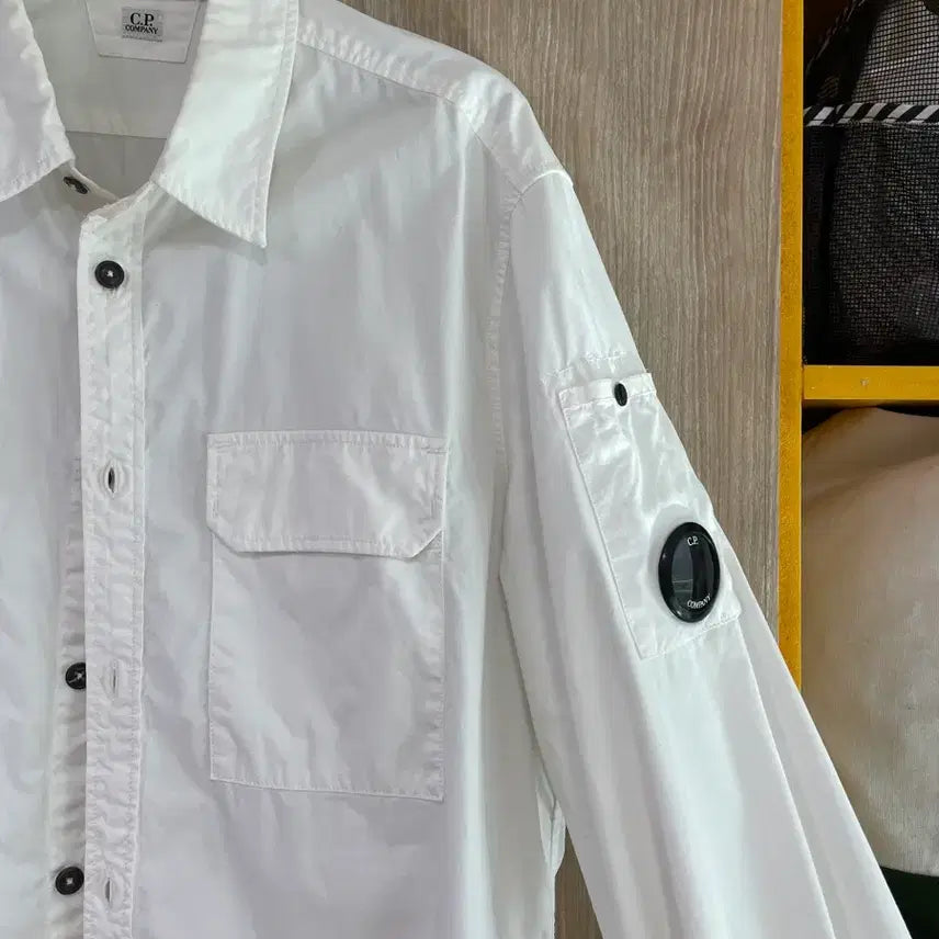[BUNJANG] CP Company Lens Applique White Pocket Shirt XL / CP컴퍼니 렌즈 와펜 화이트 포켓셔츠