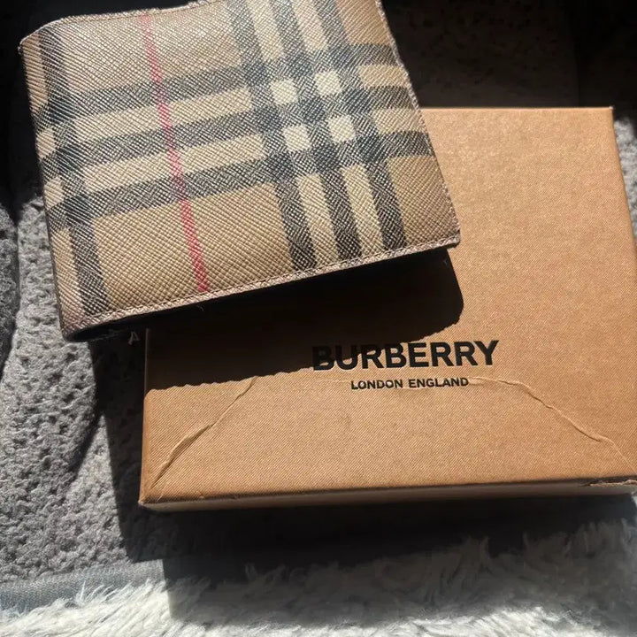 [BUNJANG] Burberry Bi-fold Wallet / 버버리 반지갑