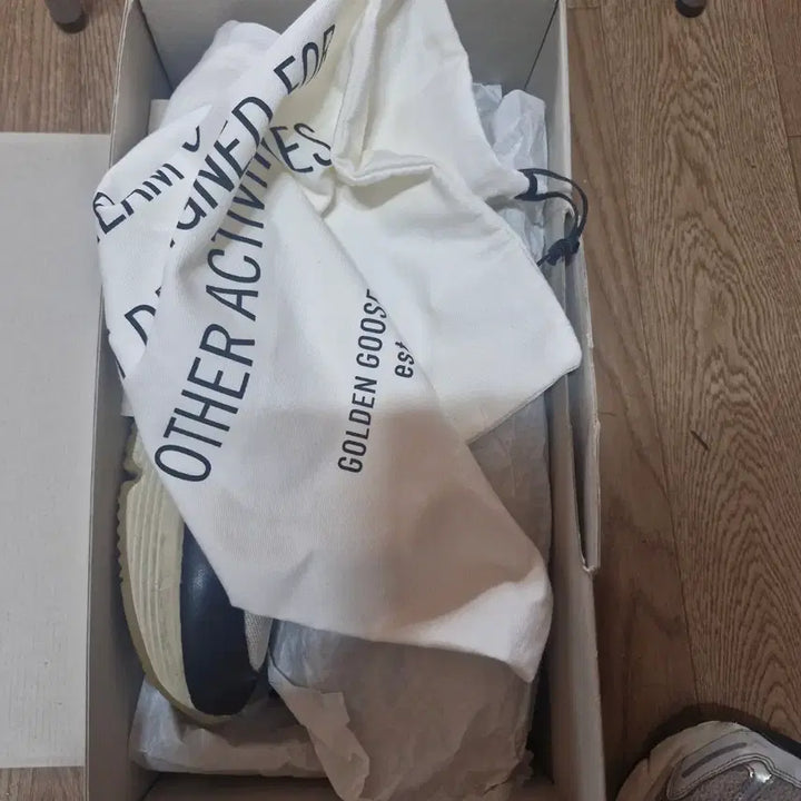 [BUNJANG] Golden Goose Running Sneakers Navy/White / 골든구스 러닝 스니커즈 네이비/화이트
