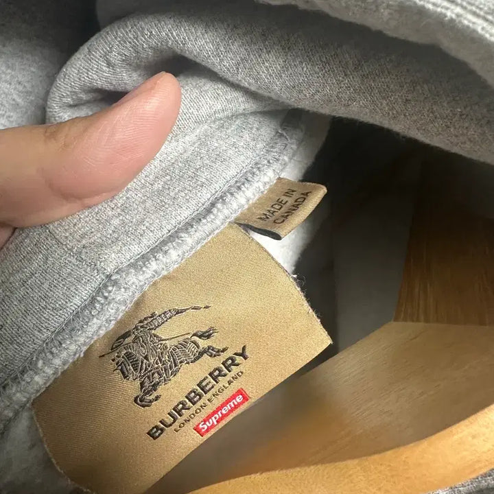 [BUNJANG] Supreme x Burberry Collaboration Box Logo Hoodie - Grey (XXL) / 슈프림 버버리 콜라보 후드티 그레이 XXL