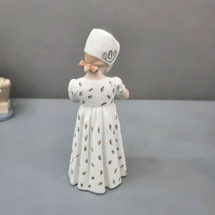 [BUNJANG] Bing &amp; Grøndahl 1721 Marie Figurine / B&amp;G 빙엔그뢴달 1721 마리 피겨린 장식인형