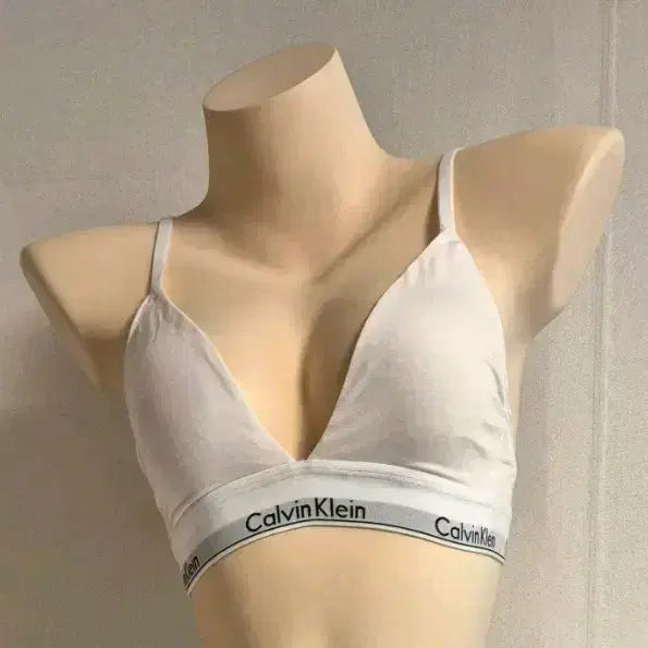 [BUNJANG] Calvin Klein Bra/Panty Set White 75B/S / 바프용 캘빈클라인 브라 화이트 75B