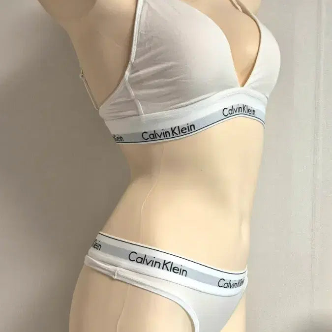 [BUNJANG] Calvin Klein Bra/Panty Set White 75B/S / 바프용 캘빈클라인 브라 화이트 75B