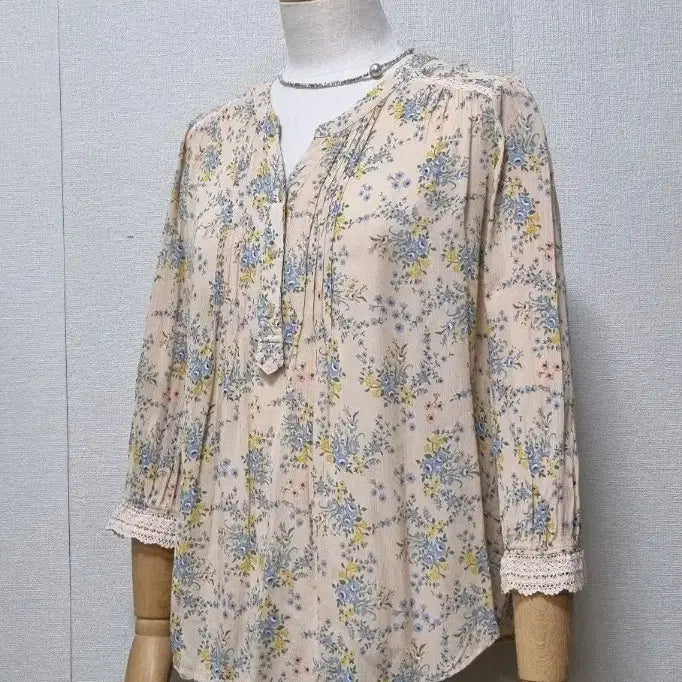 [BUNJANG] Thursday Island Floral Print Blouse - Size S / 써스데이 아일랜드 블라우스 S