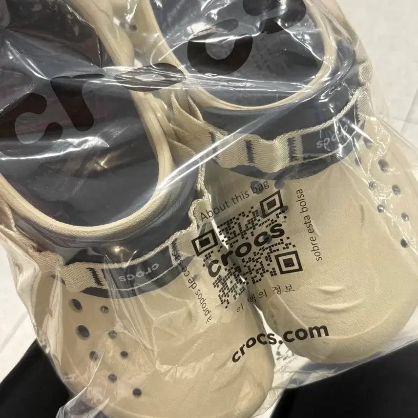 [SOLD OUT] 크록스 이스케이프 클로그 베이지