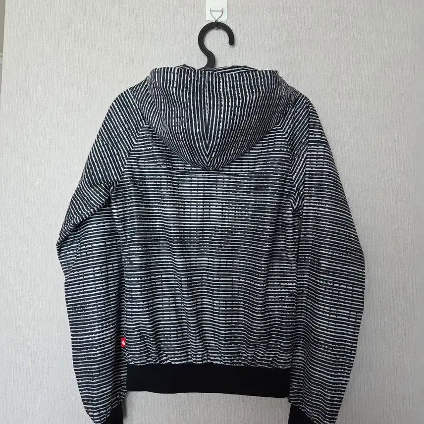 [BUNJANG] Nike Stripe Hooded Zip-Up Jacket / 나이키 스트라이프 후드 집업 자켓
