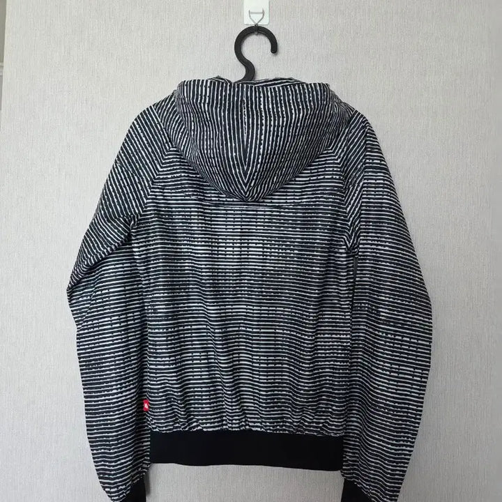 [BUNJANG] Nike Stripe Hooded Zip-Up Jacket / 나이키 스트라이프 후드 집업 자켓