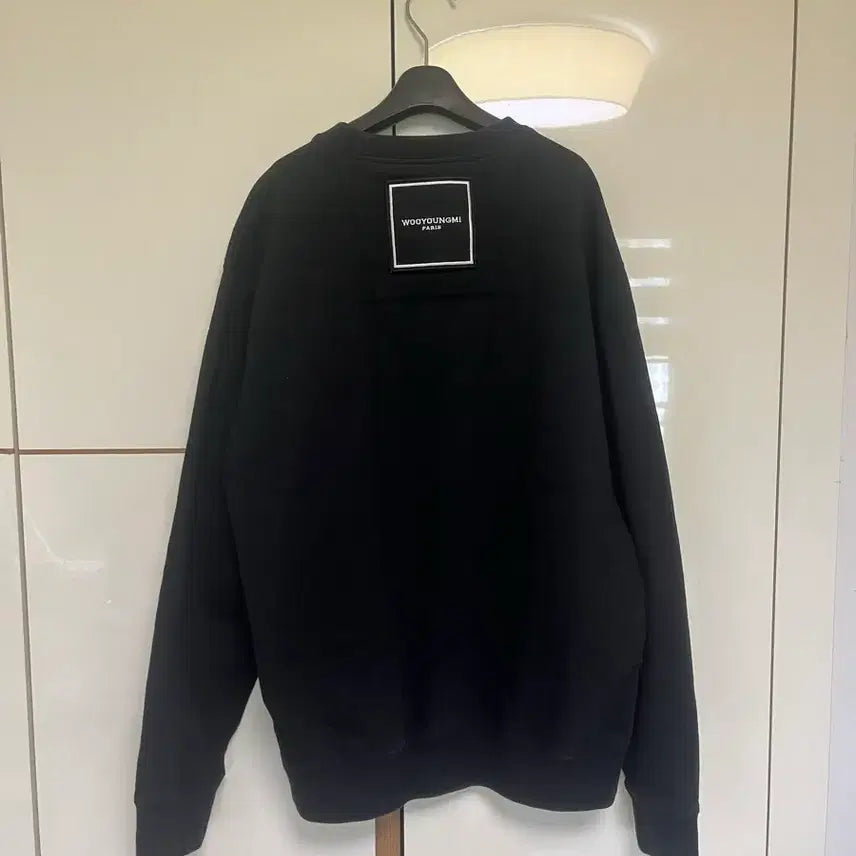 [BUNJANG] Wooyoungmi Square Label Sweatshirt Black / 우영미 스퀘어라벨 맨투맨