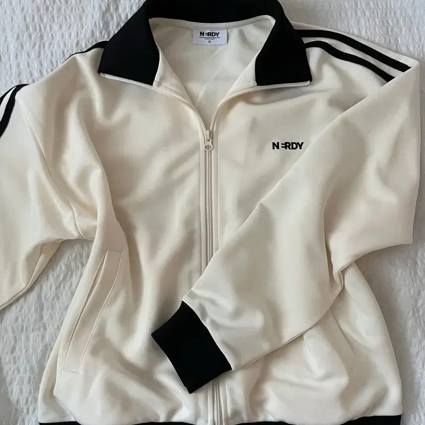 [BUNJANG] NERDY Jersey / 급처)) 널디 져지