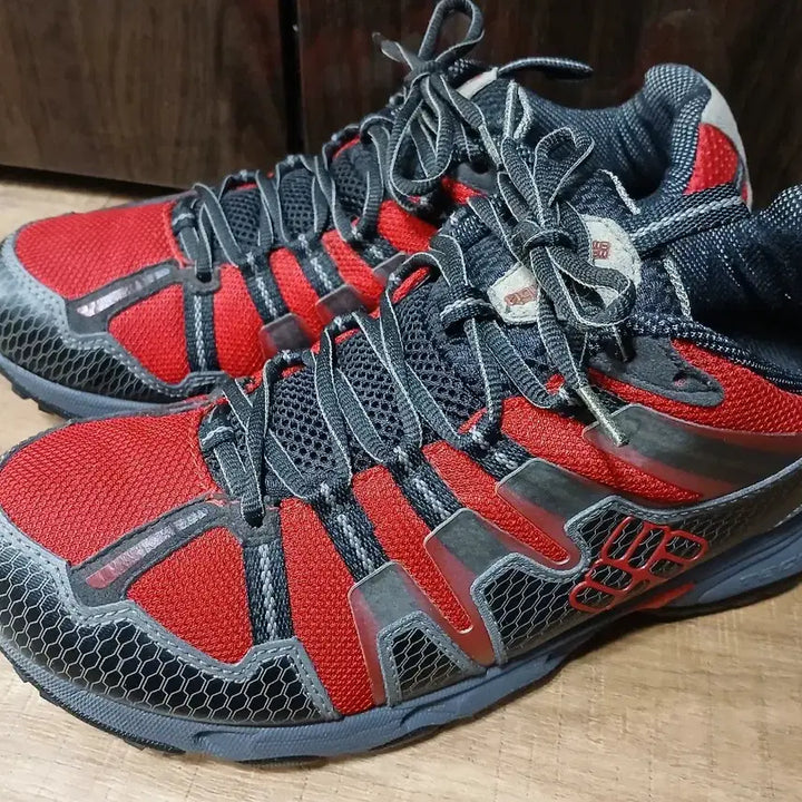 [BUNJANG] Columbia Lightweight Hiking Boots Red/Black 280mm / 컬럼비아 경량 등산화 레드/블랙 280 mm