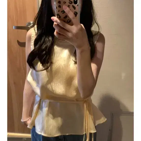 [BUNJANG] Ribbon Light Tippi Blouse Sleeveless / 리본빛 티피 블라우스 나시