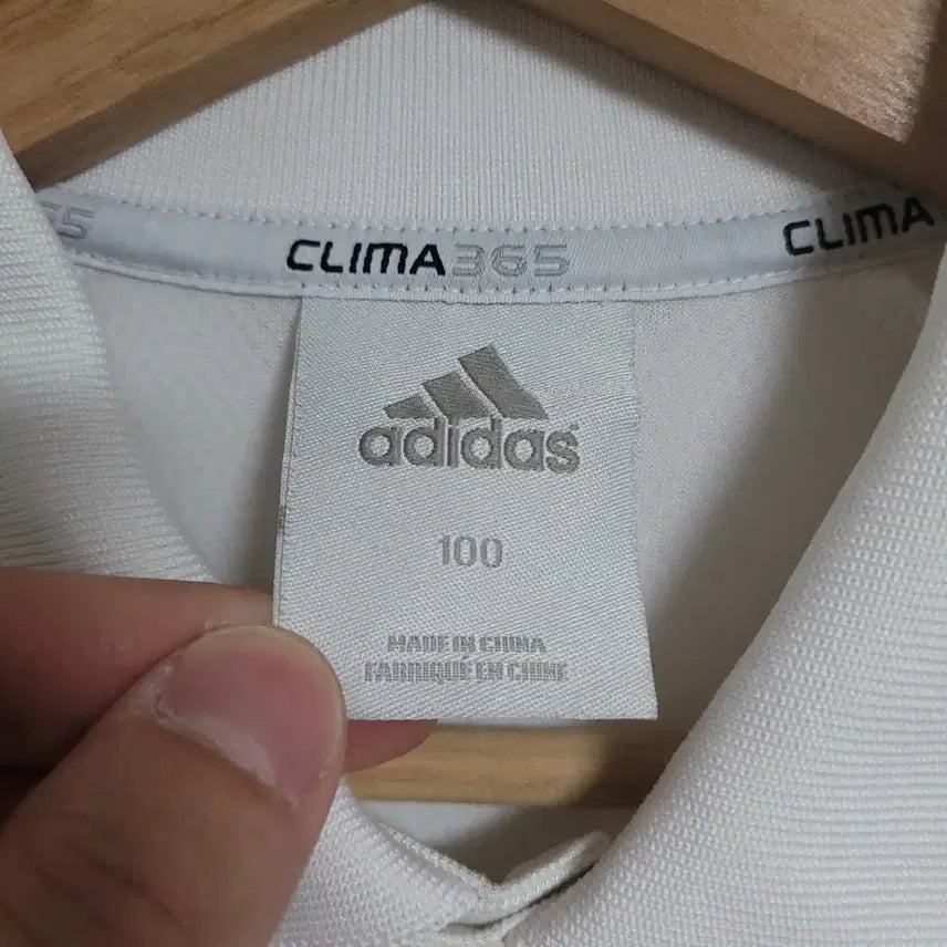 [BUNJANG] Adidas Functional Three-Stripes White Short-Sleeve Polo T-Shirt Size 100 / (100) ADIDAS 아디다스 기능성 삼선 화이트 반팔 카라 티셔츠