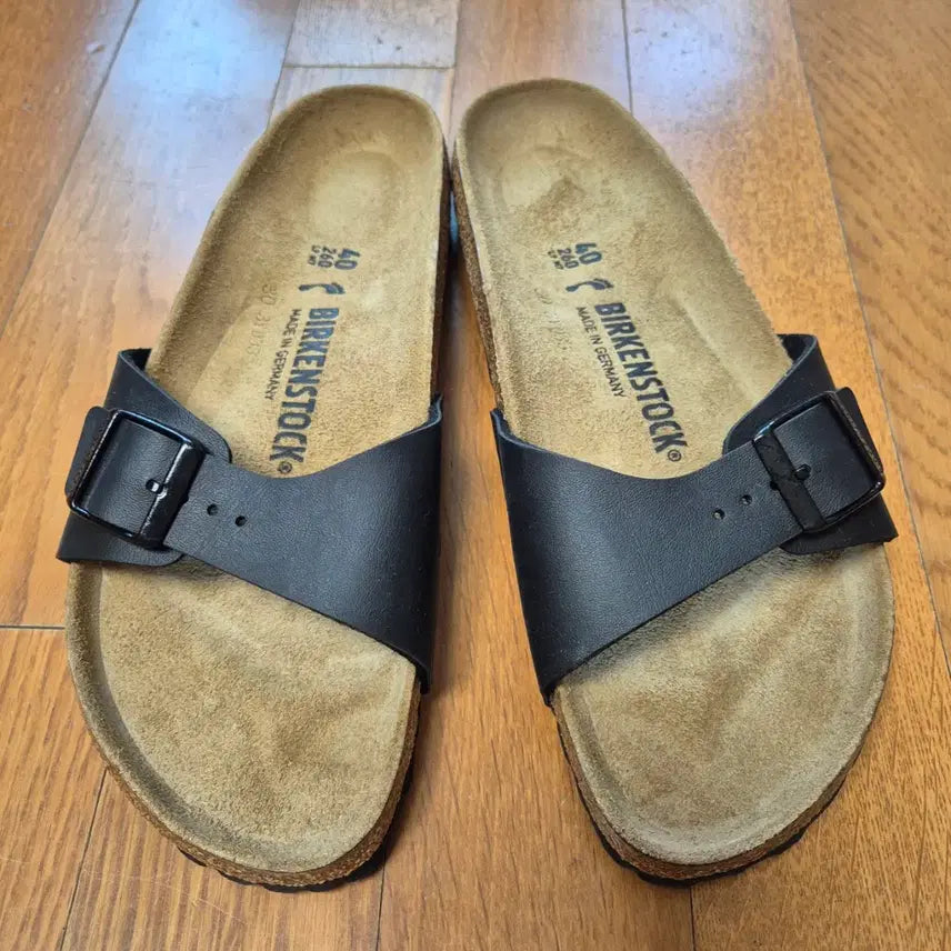 [BUNJANG] Birkenstock Arizona Black Sandals Size 40 (260mm) / [260]버켄스탁 아리조나 블랙 40