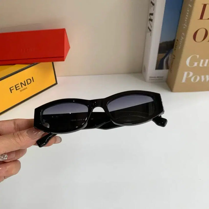 [BUNJANG] Fendi Black Acetate Sunglasses / 펜디 선글라스