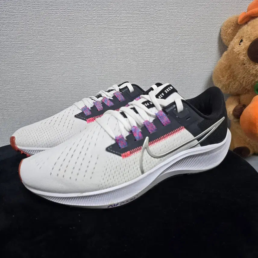 [BUNJANG] Nike Air Zoom Pegasus White Sneakers / 나이키 에어 줌 페가수스 화이트 운동화