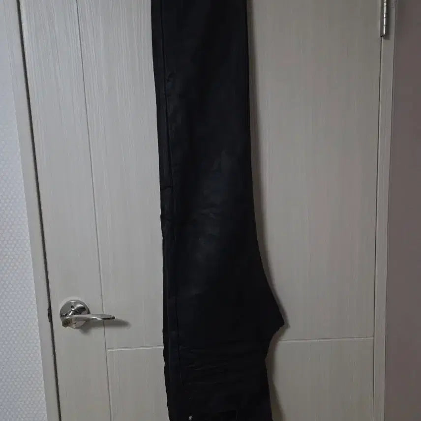 [BUNJANG] Sunday Off Club Wax Coating Straight Leg Jeans Black / [2] 선데이오프클럽 왁스 코팅 진 블랙