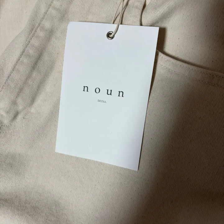 [BUNJANG] NOUN Wide Pin-tuck Denim Natural White / [1 size] 노운 와이드 핀턱 데님 내추럴 화이트