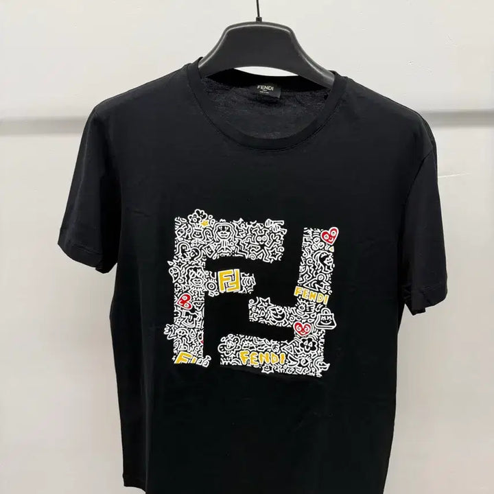 [BUNJANG] Fendi Graffiti Logo T-Shirt XL / 펜디 그래피티 로고 반팔 XL