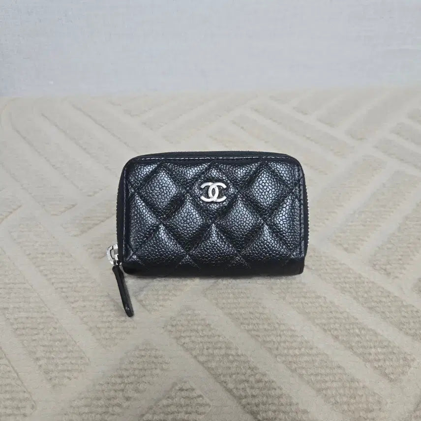 [BUNJANG] Chanel Caviar Zipped Card Holder Silver Hardware / [번개케어환영] 샤넬 캐비어 지퍼돌이 카드지갑 은장