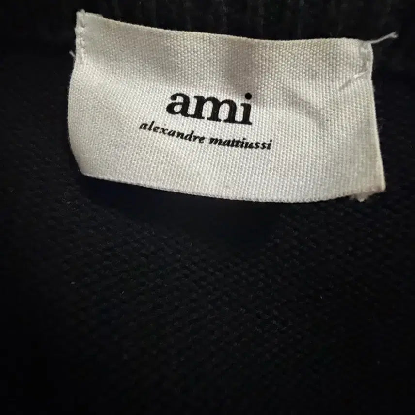 [SOLD OUT] 아미 스몰 하트 로고 울 가디건 XL
