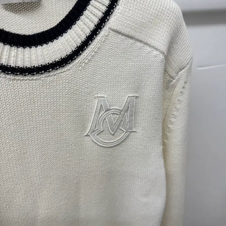[BUNJANG] Moncler Monogram Knit M / 몽클레어 모노그램 니트 M