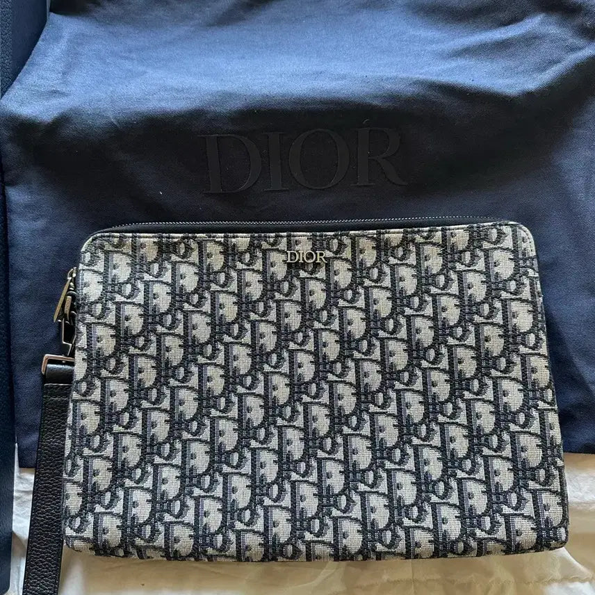 [BUNJANG] Dior Oblique A4 iPad Clutch Beige Black / 디올 오블리크 A4 아이패드 클러치 베이지 블랙