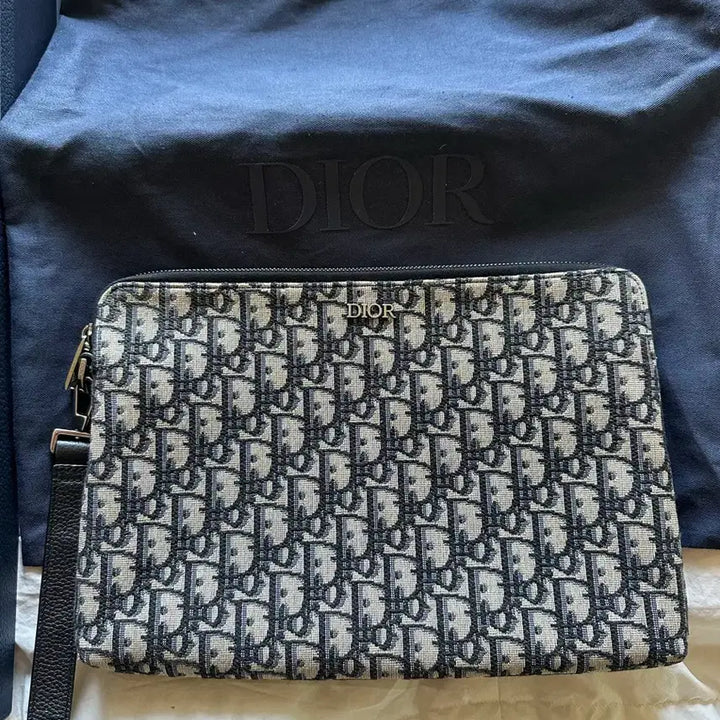 [BUNJANG] Dior Oblique A4 iPad Clutch Beige Black / 디올 오블리크 A4 아이패드 클러치 베이지 블랙