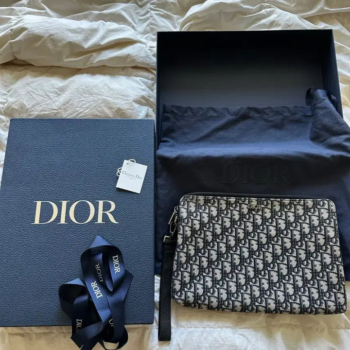 [BUNJANG] Dior Oblique A4 iPad Clutch Beige Black / 디올 오블리크 A4 아이패드 클러치 베이지 블랙