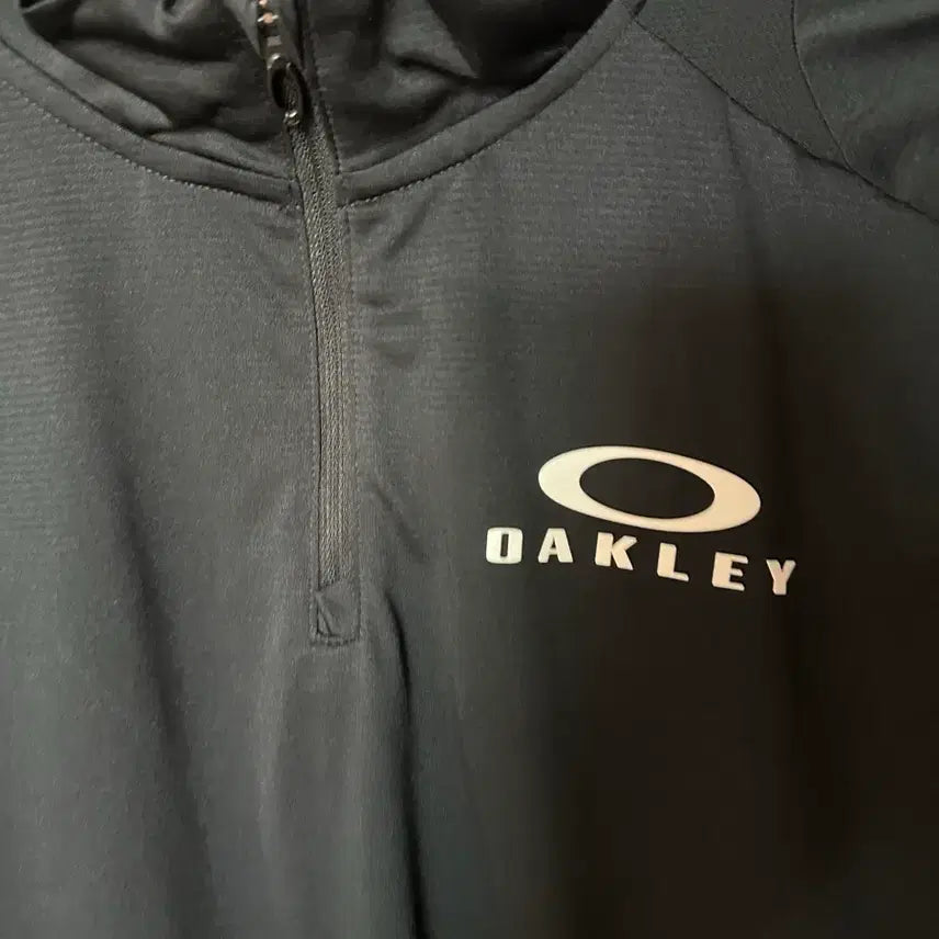 [BUNJANG] Oakley Black Half-Zip Long-Sleeve T-Shirt / 오클리 블랙 반집업 티셔츠 (새상품)