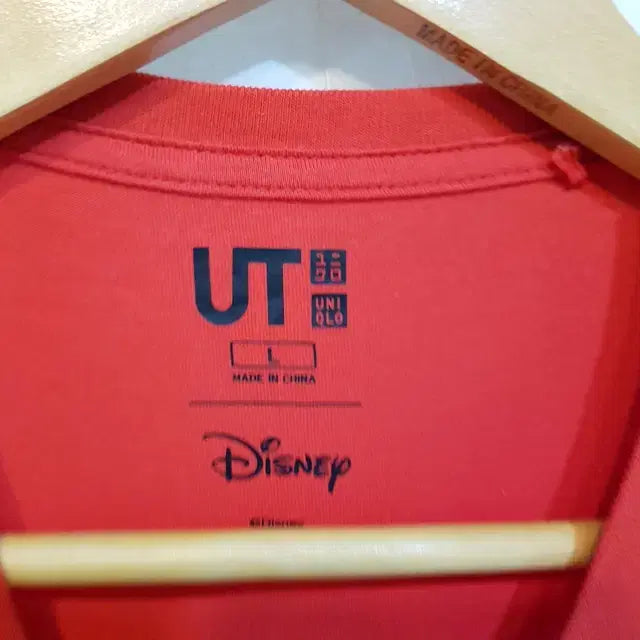 [BUNJANG] Disney x Uniqlo Red Cotton T-Shirt / 디즈니 유니클로 티셔츠 레드 남성용