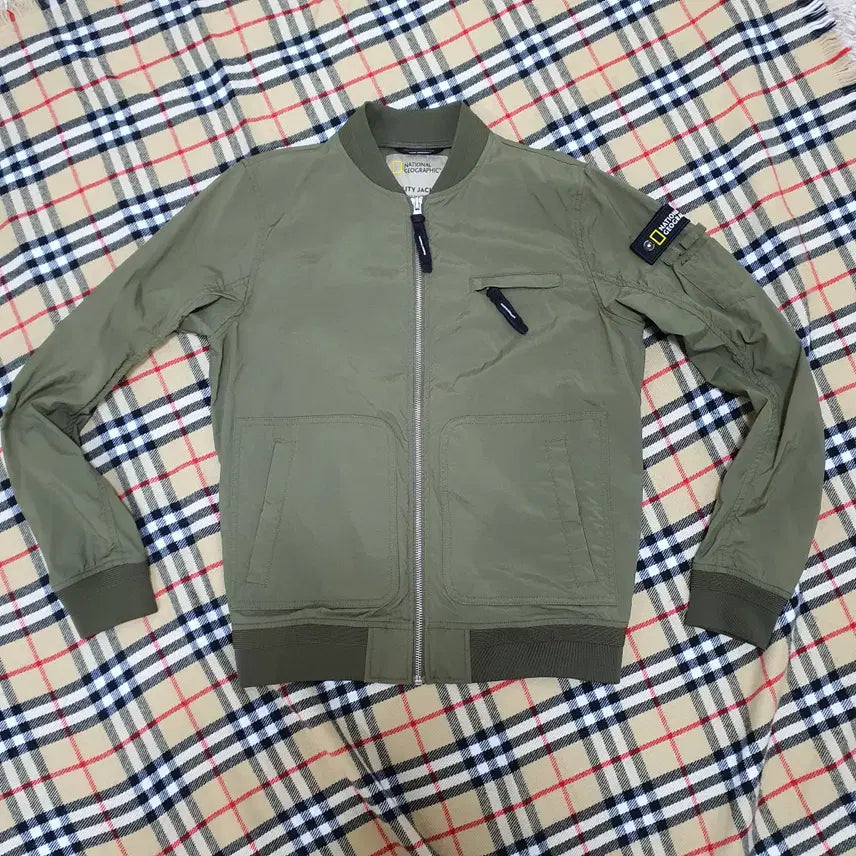 [BUNJANG] National Geographic Bomber Jacket / 주-7 네셔널지오그래픽 봄버자켓