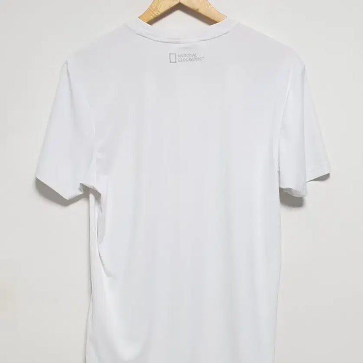 [BUNJANG] National Geographic Functional T-Shirt White Size 100 / 내셔널지오그래픽 기능성 반팔티 100사이즈 화이트