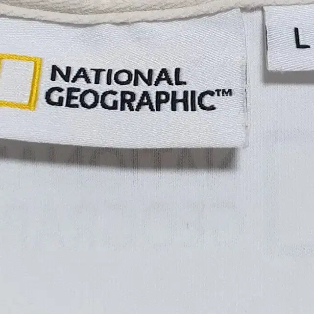 [BUNJANG] National Geographic Functional T-Shirt White Size 100 / 내셔널지오그래픽 기능성 반팔티 100사이즈 화이트