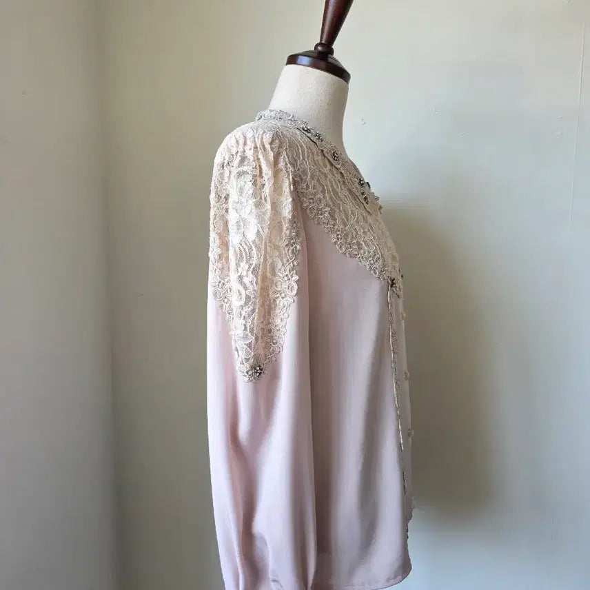 [BUNJANG] Beaded See-Through Lace Blouse / 비즈 시스루 레이스 블라우스