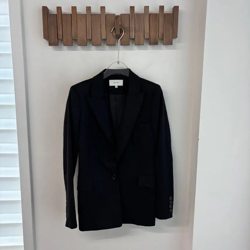 [SOLD OUT] 리이스 자켓 새제품.