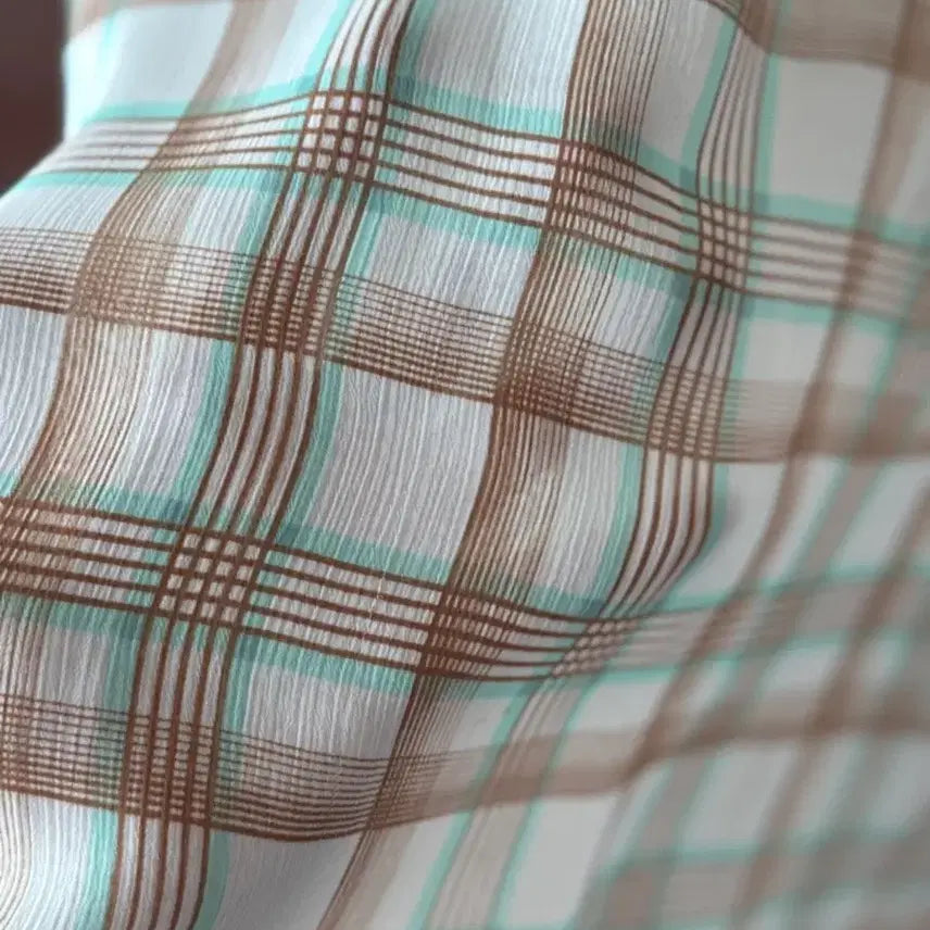[BUNJANG] Olivia Lauren Checkered V-Neck Short-Sleeve Blouse / 체크 반팔 블라우스