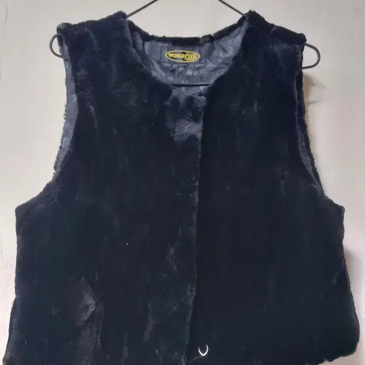 [BUNJANG] World Mopy Black Cropped Mink Fur Vest / 월드모피 블랙 깎은밍크퍼 베스트 조끼