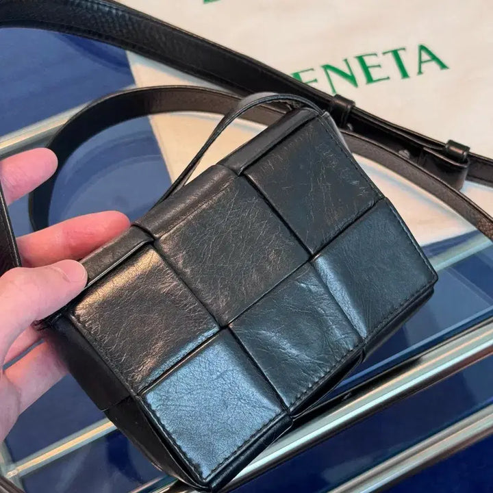 [BUNJANG] Bottega Veneta Cassette Bag Mini Black Calfskin / 보테가베네타 카세트백 미니 블랙