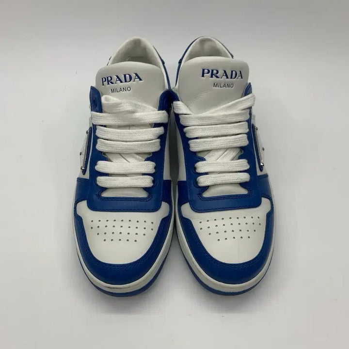 [BUNJANG] Prada Downtown Leather Sneakers White/Blue (Size 35) / 267001603 프라다 다운타운 레더 스니커즈1E792M 화이트블루35