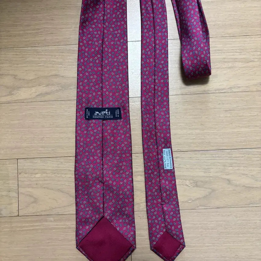 [SOLD OUT] HERMES 에르메스 빈티지 실크 100% 버건디 넥타이