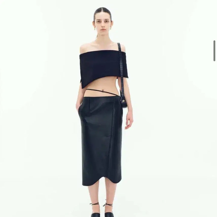 [BUNJANG] Recto Leather Signature Detail Skirt / 렉토 레더 시그니처 디테일 스커트