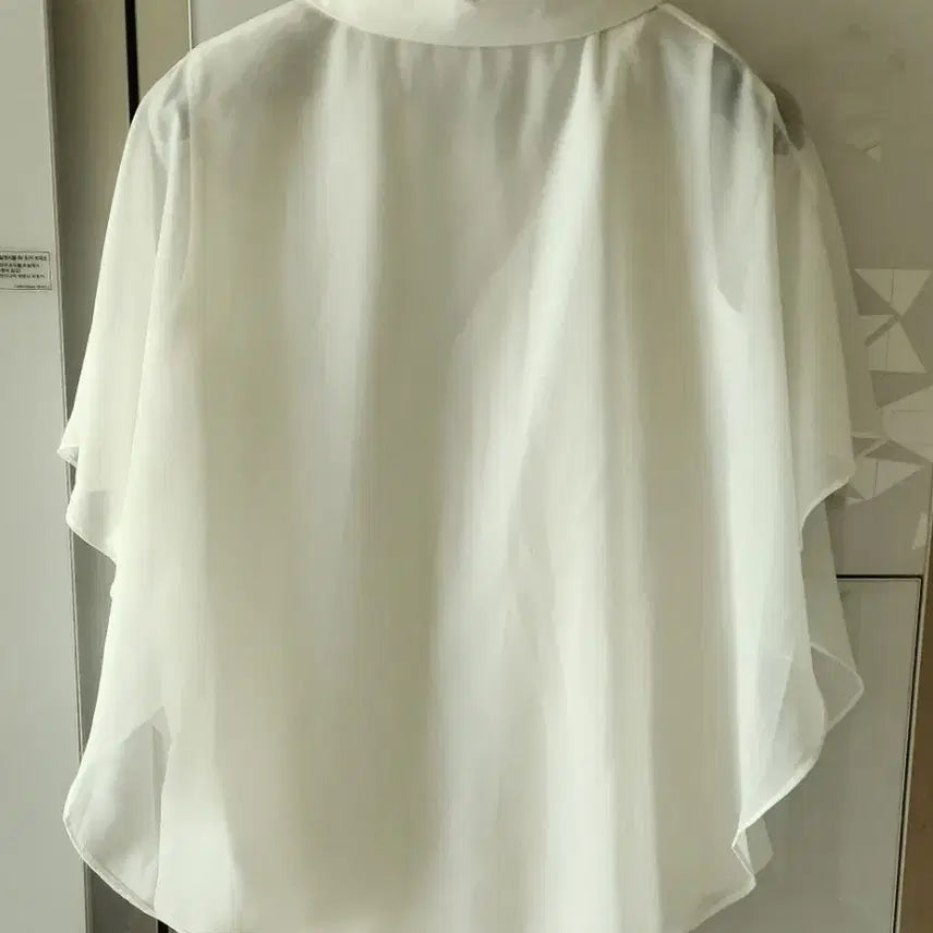 [BUNJANG] Kara Wing Shirring Chiffon Blouse / 카라 //날개서링쉬폰블라우스
