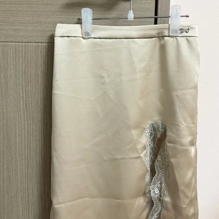 [BUNJANG] Too Much Tax Lace Midi Skirt Beige / 투머치택스 레이스 미디 스커트 베이지