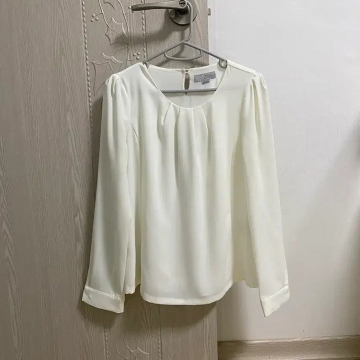 [BUNJANG] 2ME Blouse / 2ME 블라우스